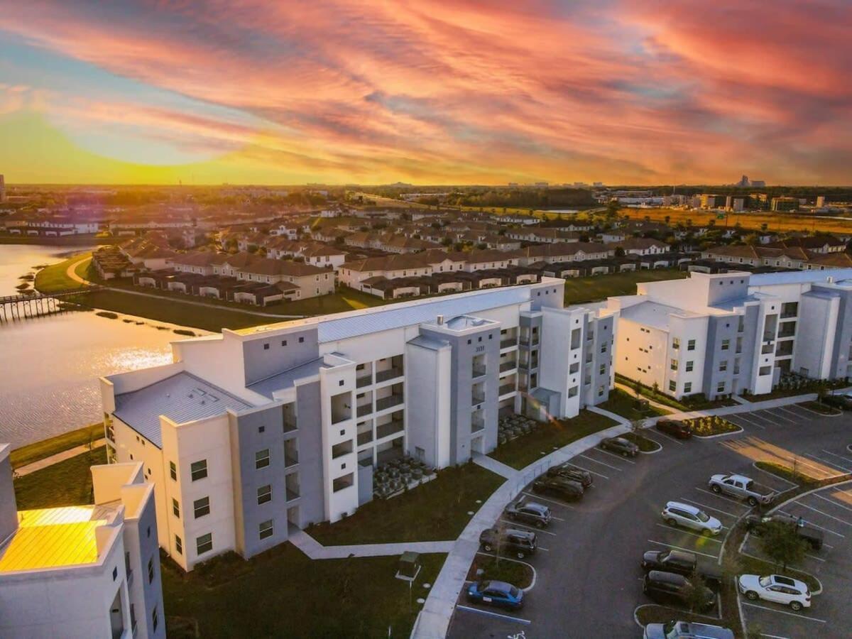Gorgeous 2Br Lakeview Condo With Waterpark Киссимми Экстерьер фото